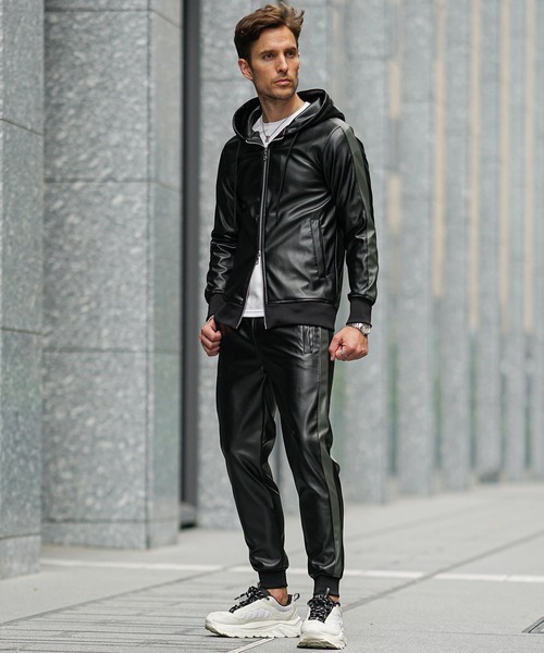 SOMEDIFF(サムディフ)の「【SOMEDIFF】PUレザーフルジップパーカーセットアップ メンズ 上下セット ブラック カーキ ジョガーパンツ 春服 冬服(セットアップ・メンズ・ブラック×カーキ/ブラック×ブラック・M/L/XL)」の21枚目の写真