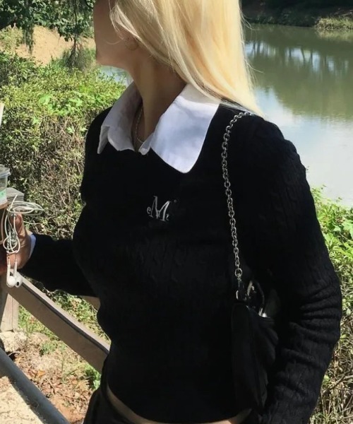 MUCENT（ムセント）の「【日本未発売/WEB限定】MUCENT(ムセント)/Vネック クロップ ケーブル ニット/PRIMROSE V-NECK CROP KNIT（ニット/セーター・レディース・ピンク/ブラウン/ホワイト/グレー/ブラック/アイボリー・FREE）」の3枚目の写真