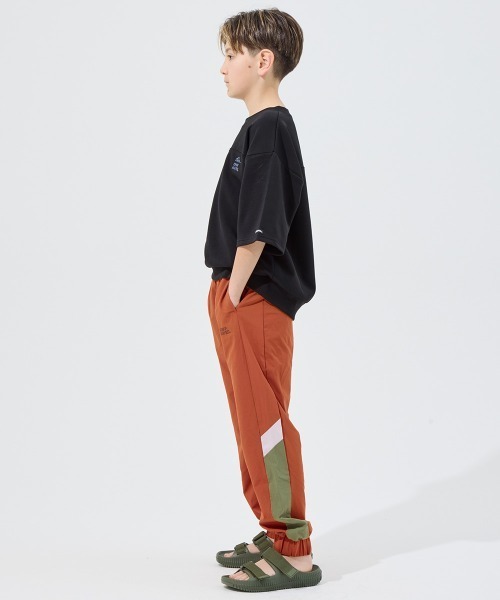 KRIFF MAYER Kid's Collection（クリフメイヤーキッズコレクション）の「【速乾】軽テック5分袖スウェット（スウェット・キッズ・ブラック/サンドベージュ/オートミール/サックスブルー・170/130/120/160/150/140）」の7枚目の写真