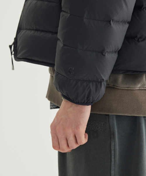 COVERNAT(カバーナット)の「カバーライトノーカラー ダウン Black(ダウンジャケット/コート・レディース・その他・X-SMALL/SMALL/MEDIUM/LARGE/X-LARGE/XX-LARGE)」の10枚目の写真