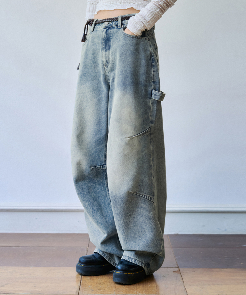 OURDAYZ（アワーデイズ）の「アッセンブルワイドバルーンデニムパンツ[ライトブルー]（デニムパンツ・レディース・その他・LARGE/MEDIUM/X-LARGE）」の4枚目の写真