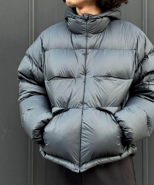 BAL（バル）の「BAL × TAION DOWN PARKA（ダウンジャケット/コート・メンズ・チャコールグレー/ブラック・3/2）」の2枚目の写真