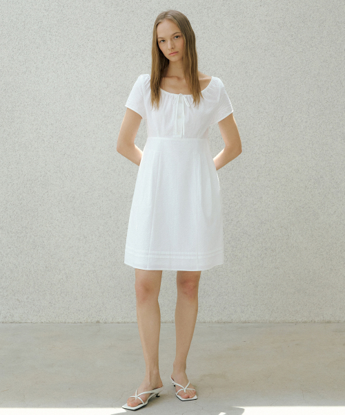OCTETTE(オテット)の「DOBBY HIGH WAIST OPS_WHITE(ワンピース・レディース・ホワイト・SMALL/MEDIUM)」の1枚目の写真