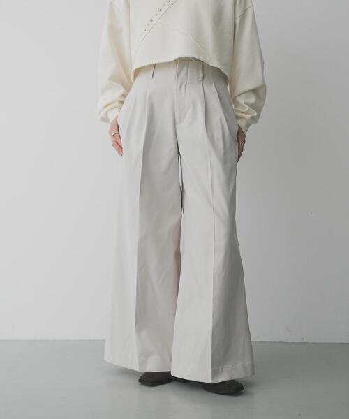 SENSE OF PLACE by URBAN RESEARCH（センスオブプレイスバイアーバンリサーチ）の「『XS/Lサイズ/WEB限定』バギーチノパンツ（チノパンツ・レディース・アイボリー/ネイビー/ベージュ・MEDIUM/LARGE/SMALL/X-SMALL）」の4枚目の写真