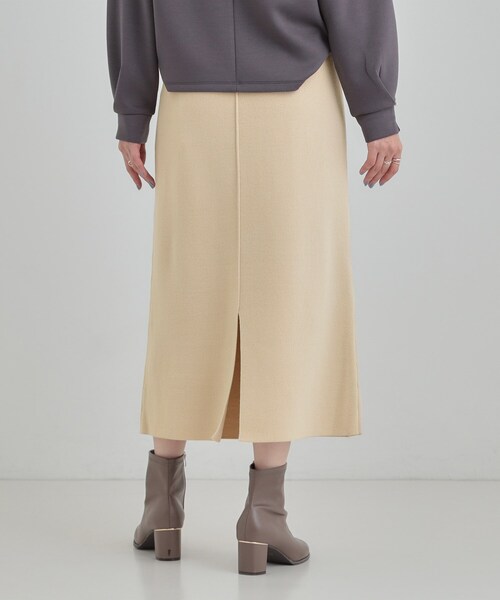 SHOO・LA・RUE(シューラルー)の「【洗濯機可/セットアップ可/毛玉になりにくい】心地よく穿ける ニットナロースカート(スカート・レディース・ブラック/ダークブラウン/ライトベージュ・01/02/03/04)」の15枚目の写真