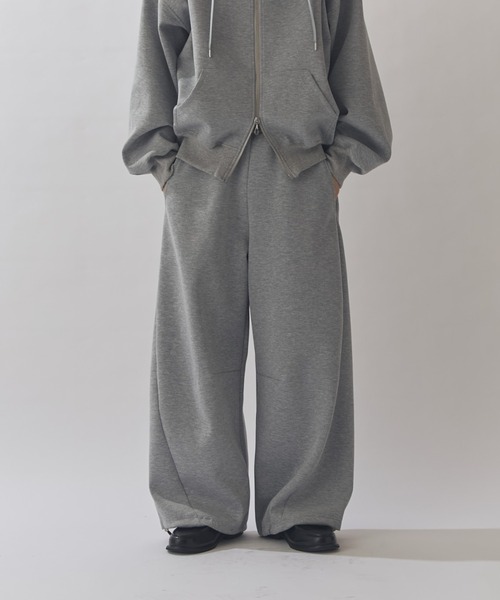 Lui's（ルイス）の「リラックス カーブパンツ（その他パンツ・メンズ・ネイビー/ブラック/グレー・S/M）」の2枚目の写真