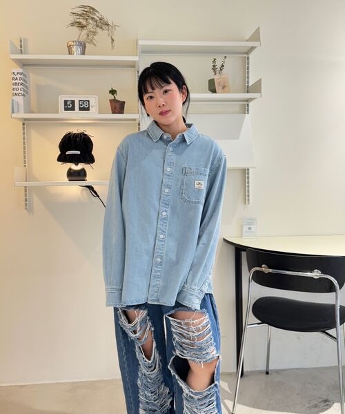 LMCの「OVERSIZED DENIM SHIRT light blue(シャツ/ブラウス・レディース・その他・S/M/L)」の14枚目の写真