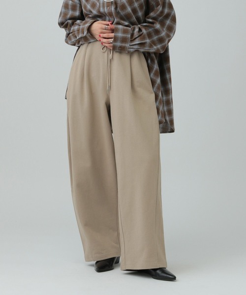 LEPSIM（レプシィム）の「サイドタックスウェットパンツ　634625（スウェットパンツ・レディース・ブラック/グレー系その他/グレイッシュベージュ・FREE）」の3枚目の写真