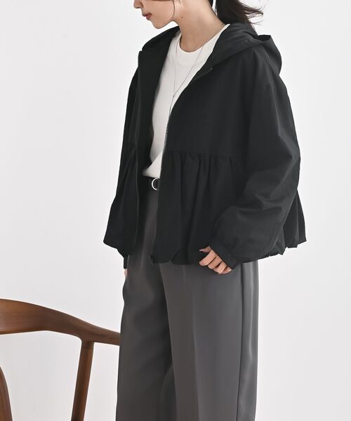 rps（アールピーエス）の「ナイロンワッシャーペプラムバルーンジャケット（ナイロンジャケット・レディース・アイボリー/ベージュ/ブラック・フリー）」の5枚目の写真