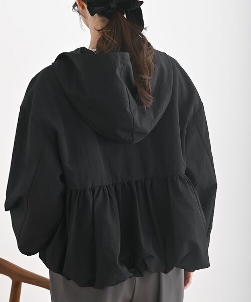 rps（アールピーエス）の「ナイロンワッシャーペプラムバルーンジャケット（ナイロンジャケット・レディース・アイボリー/ベージュ/ブラック・フリー）」の10枚目の写真