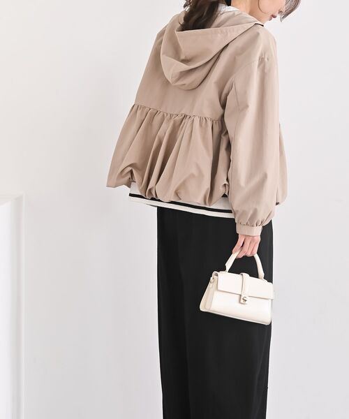 rps（アールピーエス）の「ナイロンワッシャーペプラムバルーンジャケット（ナイロンジャケット・レディース・アイボリー/ベージュ/ブラック・フリー）」の13枚目の写真