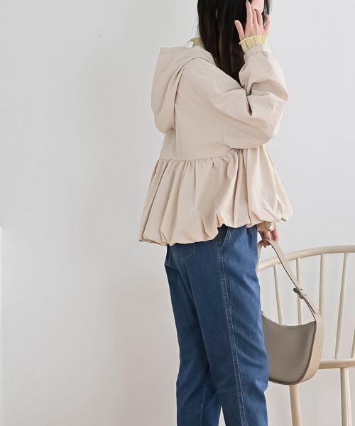 rps（アールピーエス）の「ナイロンワッシャーペプラムバルーンジャケット（ナイロンジャケット・レディース・アイボリー/ベージュ/ブラック・フリー）」の20枚目の写真