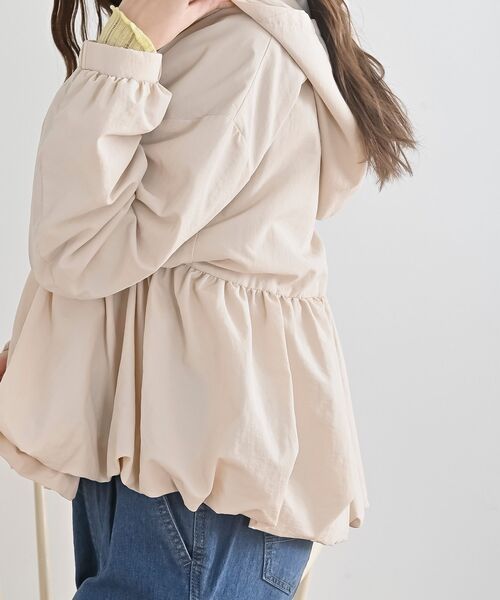 rps（アールピーエス）の「ナイロンワッシャーペプラムバルーンジャケット（ナイロンジャケット・レディース・アイボリー/ベージュ/ブラック・フリー）」の22枚目の写真