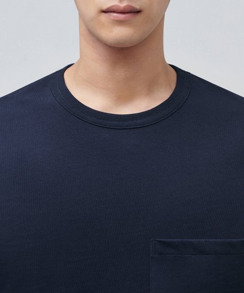 MUSINSA STANDARD（ムシンサスタンダード）の「リラックスフィットクルーネックポケットTシャツ[ネイビー]（Tシャツ/カットソー・メンズ・その他・LARGE/MEDIUM/SMALL/X-LARGE/2XL/3XL）」の3枚目の写真