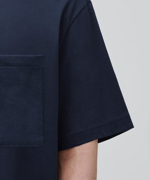 MUSINSA STANDARD（ムシンサスタンダード）の「リラックスフィットクルーネックポケットTシャツ[ネイビー]（Tシャツ/カットソー・メンズ・その他・LARGE/MEDIUM/SMALL/X-LARGE/2XL/3XL）」の5枚目の写真