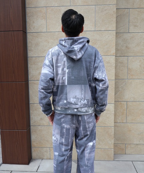 many men many mind(メニーメンメニーマインド)の「MANYMENMANYMINDS / グラフィックZIPパーカー(パーカー・メンズ・ベージュ/グリーン/ブラウン・LARGE/X-LARGE/MEDIUM)」の12枚目の写真