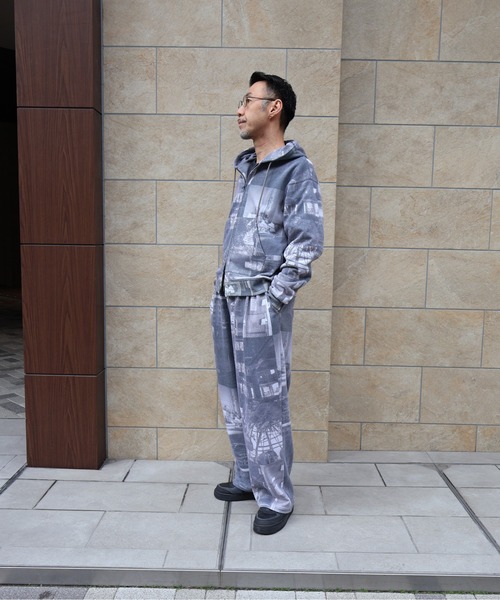 many men many mind(メニーメンメニーマインド)の「MANYMENMANYMINDS / グラフィックZIPパーカー(パーカー・メンズ・ベージュ/グリーン/ブラウン・LARGE/X-LARGE/MEDIUM)」の8枚目の写真