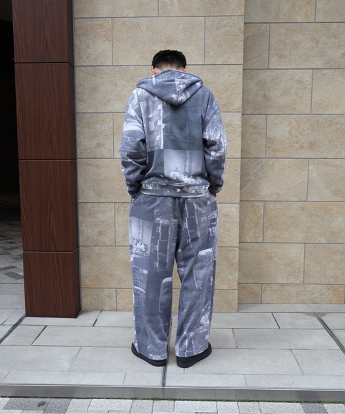 many men many mind(メニーメンメニーマインド)の「MANYMENMANYMINDS / グラフィックZIPパーカー(パーカー・メンズ・ベージュ/グリーン/ブラウン・LARGE/X-LARGE/MEDIUM)」の9枚目の写真