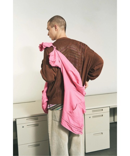 PHINGERIN（フィンガリン）の「CRUSHED NYLON FULL PACK JACKET（その他アウター・メンズ・ブラウン/ピンク/ブラック/オリーブ/グレー・L）」の12枚目の写真