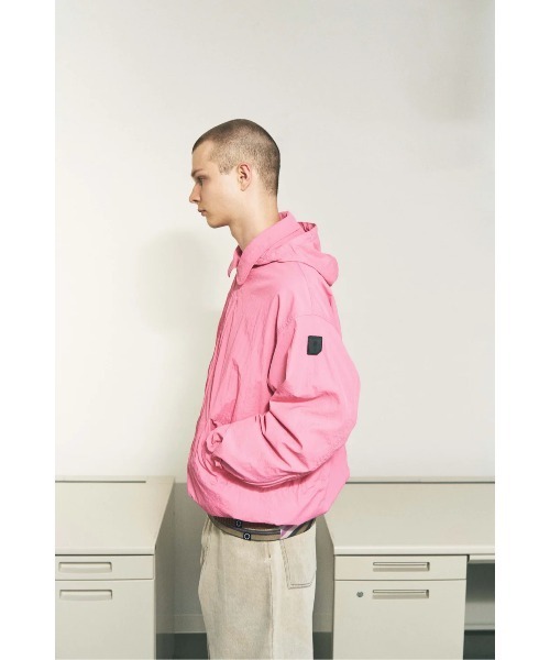 PHINGERIN（フィンガリン）の「CRUSHED NYLON FULL PACK JACKET（その他アウター・メンズ・ブラウン/ピンク/ブラック/オリーブ/グレー・L）」の7枚目の写真