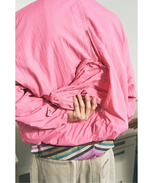 PHINGERIN（フィンガリン）の「CRUSHED NYLON FULL PACK JACKET（その他アウター・メンズ・ブラウン/ピンク/ブラック/オリーブ/グレー・L）」の17枚目の写真