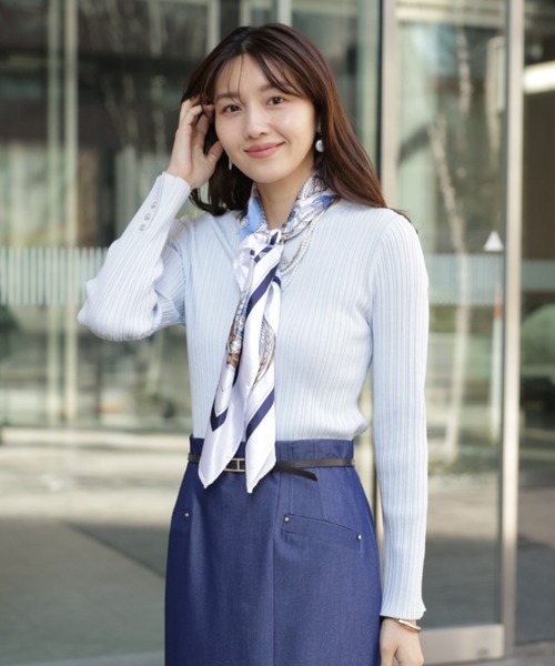 JUSGLITTY（ジャスグリッティー）の「スカーフ付スキッパーニット（ニット/セーター・レディース・ネイビー/サックスブルー/ホワイト/レッド・2）」の3枚目の写真