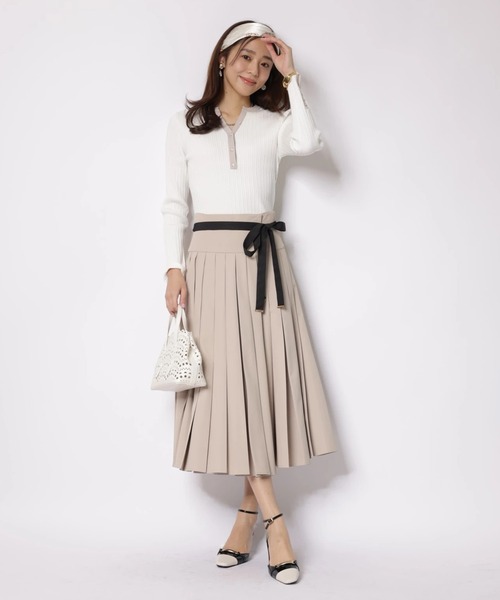 JUSGLITTY（ジャスグリッティー）の「スカーフ付スキッパーニット（ニット/セーター・レディース・ネイビー/サックスブルー/ホワイト/レッド・2）」の10枚目の写真