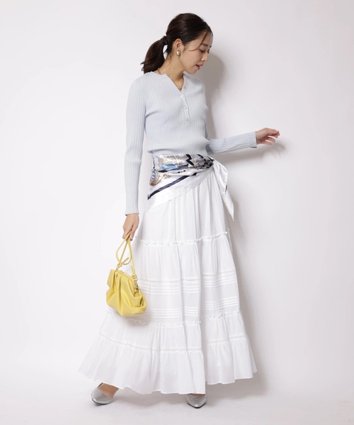 JUSGLITTY（ジャスグリッティー）の「スカーフ付スキッパーニット（ニット/セーター・レディース・ネイビー/サックスブルー/ホワイト/レッド・2）」の20枚目の写真