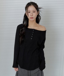 オフショルダー」に該当するトップス（ブラック/黒色系）ファッション