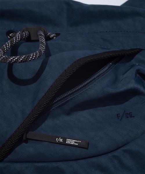 F/CE. (エフシーイー)の「F/CE. TEXTURED TWILL 2 WAY SHOULDER TOTE / エフシーイー テクスチャードツイル 2ウェイ ショルダートート(ショルダーバッグ・メンズ・ブラック/ネイビー・FREE)」の7枚目の写真