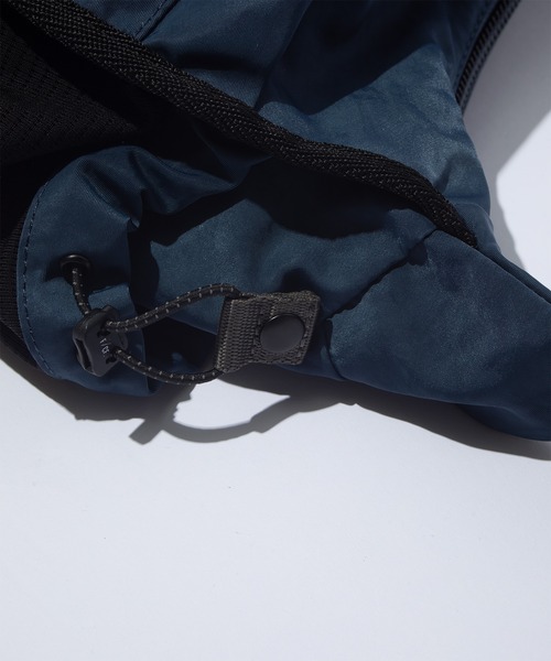 F/CE. (エフシーイー)の「F/CE. TEXTURED TWILL 2 WAY SHOULDER TOTE / エフシーイー テクスチャードツイル 2ウェイ ショルダートート(ショルダーバッグ・メンズ・ブラック/ネイビー・FREE)」の8枚目の写真