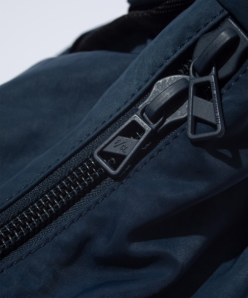 F/CE. (エフシーイー)の「F/CE. TEXTURED TWILL 2 WAY SHOULDER TOTE / エフシーイー テクスチャードツイル 2ウェイ ショルダートート(ショルダーバッグ・メンズ・ブラック/ネイビー・FREE)」の12枚目の写真