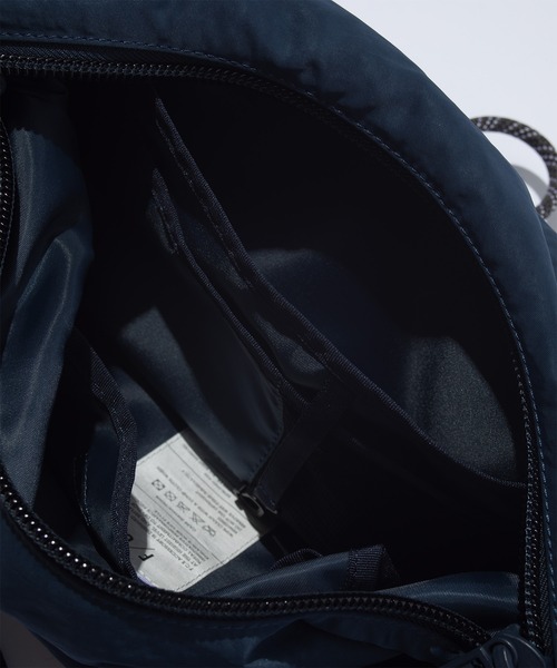 F/CE. (エフシーイー)の「F/CE. TEXTURED TWILL 2 WAY SHOULDER TOTE / エフシーイー テクスチャードツイル 2ウェイ ショルダートート(ショルダーバッグ・メンズ・ブラック/ネイビー・FREE)」の14枚目の写真
