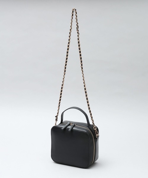 A part by(アパートバイ)の「2WAYバニティバッグ(ショルダーバッグ・レディース・ブラック/レッド・FREE)」の5枚目の写真