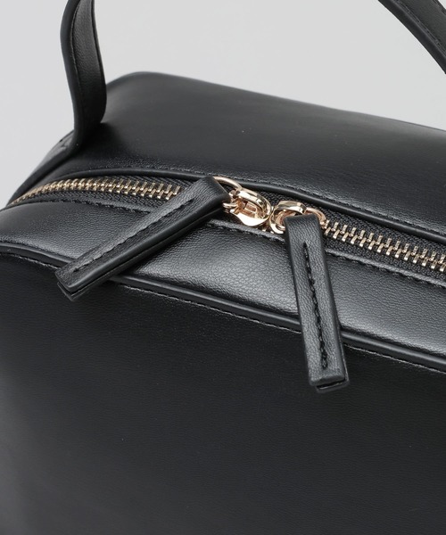 A part by(アパートバイ)の「2WAYバニティバッグ(ショルダーバッグ・レディース・ブラック/レッド・FREE)」の9枚目の写真