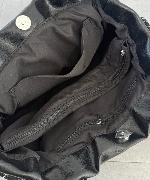 CPCM(シーピーシーエム)の「巾着レザーボストンバッグ(トートバッグ・レディース・ベージュ/ブラック/ブラウン・FREE)」の6枚目の写真