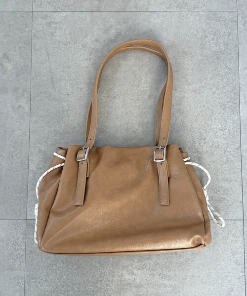 CPCM(シーピーシーエム)の「巾着レザーボストンバッグ(トートバッグ・レディース・ベージュ/ブラック/ブラウン・FREE)」の13枚目の写真
