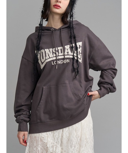 jouetie(ジュエティ)の「【LONSDALE×jouetie】スタッズBIGフーディー(パーカー・レディース・ブラック/オフホワイト/ネイビー・MEDIUM)」の3枚目の写真