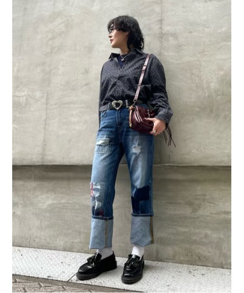 Desigual(デシグアル)の「ダメージ パッチワーク ストレート デニム(デニムパンツ・メンズ・ブラック・XXL/XL/L/M/XS/S)」の1枚目の写真