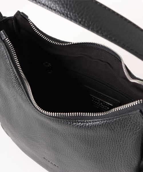 inter-chaussures（インターショシュール）の「【RIPANI】サイドフリルホーボーバッグミディ(Q66401)（ハンドバッグ・レディース・ライトグレー/ブラック・ALL）」の5枚目の写真