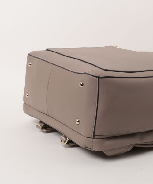 Jewelna Rose(ジュエルナローズ)の「ウェールズ リュック B4サイズ 15.6インチ収納 本革 11975(バックパック/リュック・レディース・グレイッシュベージュ/ブラック/グレー・FREE)」の14枚目の写真
