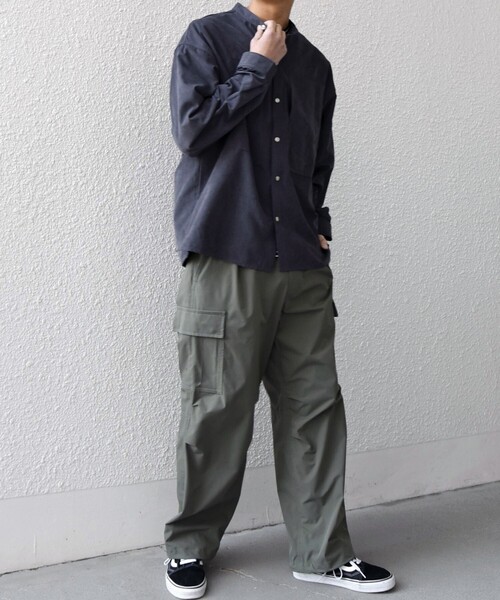 SHIPS any（シップス エニィ）の「SHIPS any:〈洗濯機可能〉フェード ピーチスキン ポケット バンドカラー シャツ 26SS◇（シャツ/ブラウス・メンズ・オリーブ/ベージュ/チャコールグレー・LARGE/MEDIUM/SMALL）」の5枚目の写真