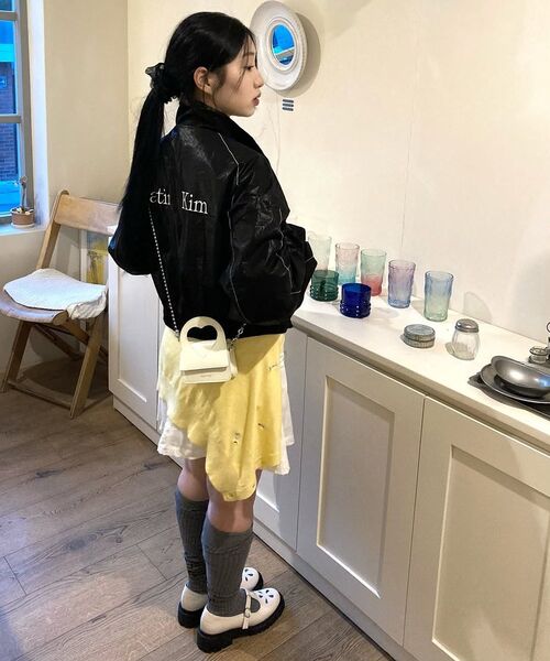 MAC MOC（マックモック）の「カルリア Tストラップニューヴァイコニックフラワープラットフォームローファー_2color 5cm（ローファー・レディース・ブラック/アイボリー・22.5cm/23.5cm/23cm/24.5cm/24cm/25cm）」の9枚目の写真