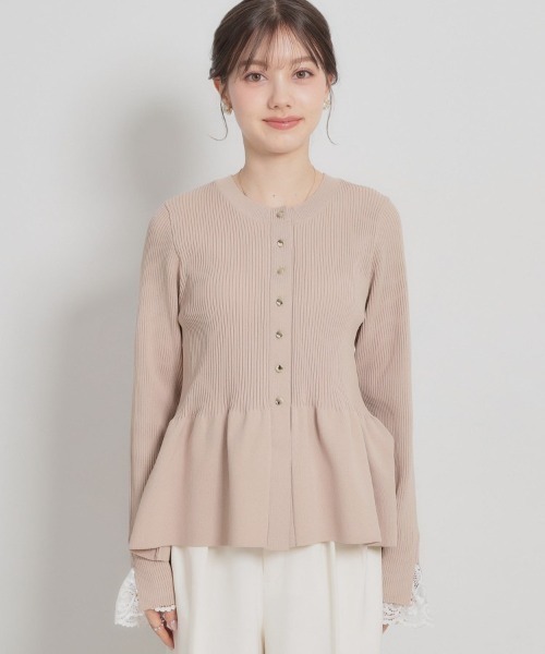 couture brooch（クチュールブローチ）の「【大人かわいい・洗える】ペプラムニットカーディガン（カーディガン/ボレロ・レディース・サックスブルー/ブラック/ピンク系/オフホワイト・42/38/36）」の11枚目の写真