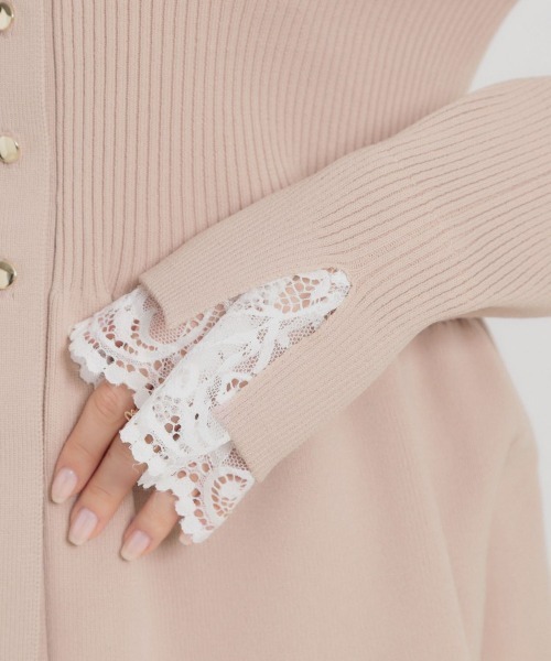 couture brooch（クチュールブローチ）の「【大人かわいい・洗える】ペプラムニットカーディガン（カーディガン/ボレロ・レディース・サックスブルー/ブラック/ピンク系/オフホワイト・42/38/36）」の16枚目の写真