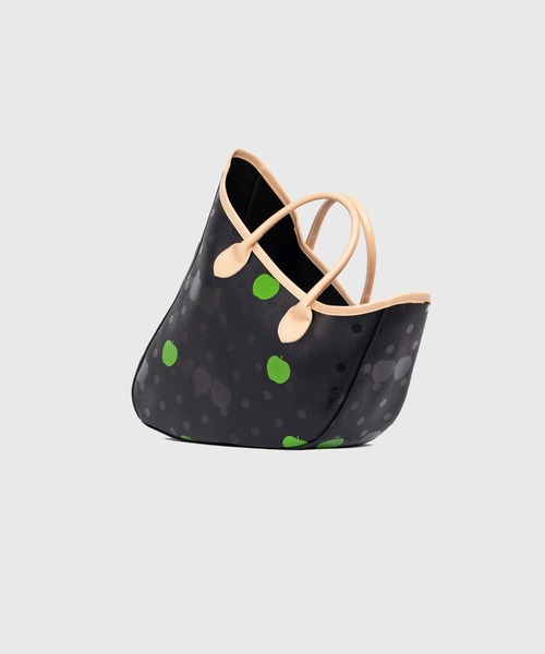 THE BEATLES COMME des GARCONS(ザ ビートルズ コムデギャルソン)の「THE BEATLES CdG BOAT BAG APPLE PRINTED / Natural collour handle BIG(トートバッグ・メンズ・ブラック・ONE SIZE)」の3枚目の写真