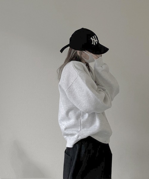 YACA(ヤーカ)の「Cropped Crew Neck Sweat/クロップドクルーネックスウェット【unisex item】(スウェット・レディース・グレー/ブラック/アッシュグレー・FREE)」の5枚目の写真