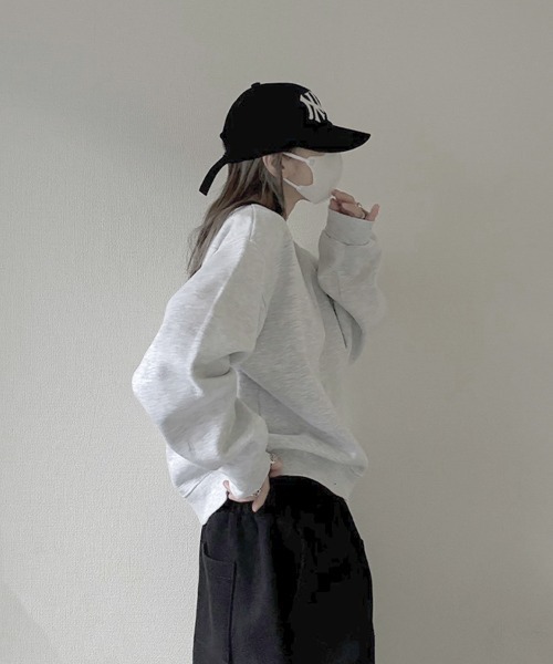 YACA(ヤーカ)の「Cropped Crew Neck Sweat/クロップドクルーネックスウェット【unisex item】(スウェット・レディース・グレー/ブラック/アッシュグレー・FREE)」の7枚目の写真