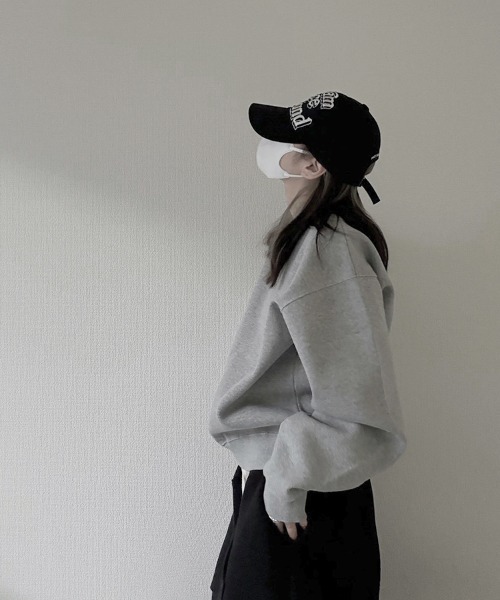 YACA(ヤーカ)の「Cropped Crew Neck Sweat/クロップドクルーネックスウェット【unisex item】(スウェット・レディース・グレー/ブラック/アッシュグレー・FREE)」の17枚目の写真