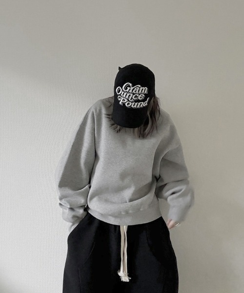 YACA(ヤーカ)の「Cropped Crew Neck Sweat/クロップドクルーネックスウェット【unisex item】(スウェット・レディース・グレー/ブラック/アッシュグレー・FREE)」の18枚目の写真